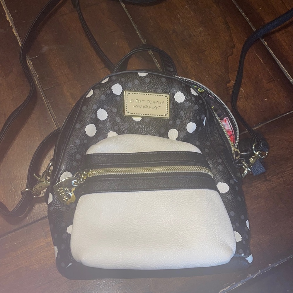Betsy Johnson pocketbook